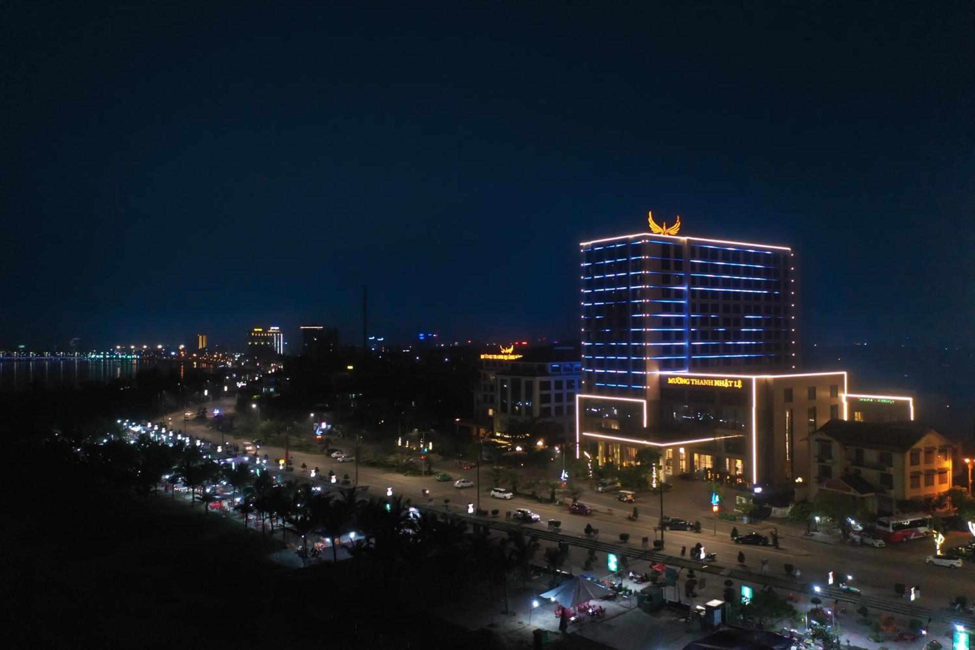 Muong Thanh Luxury Nhat Le Hotel Dong Hoi Exterior photo