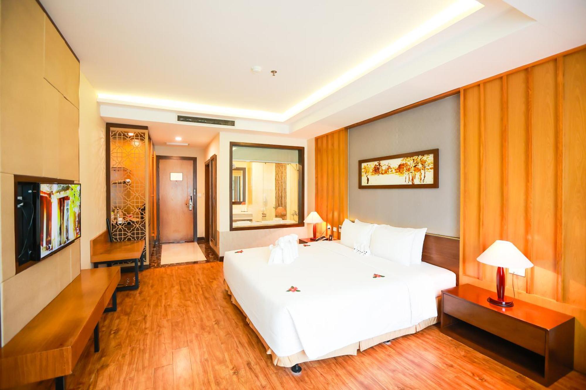 Muong Thanh Luxury Nhat Le Hotel Dong Hoi Exterior photo