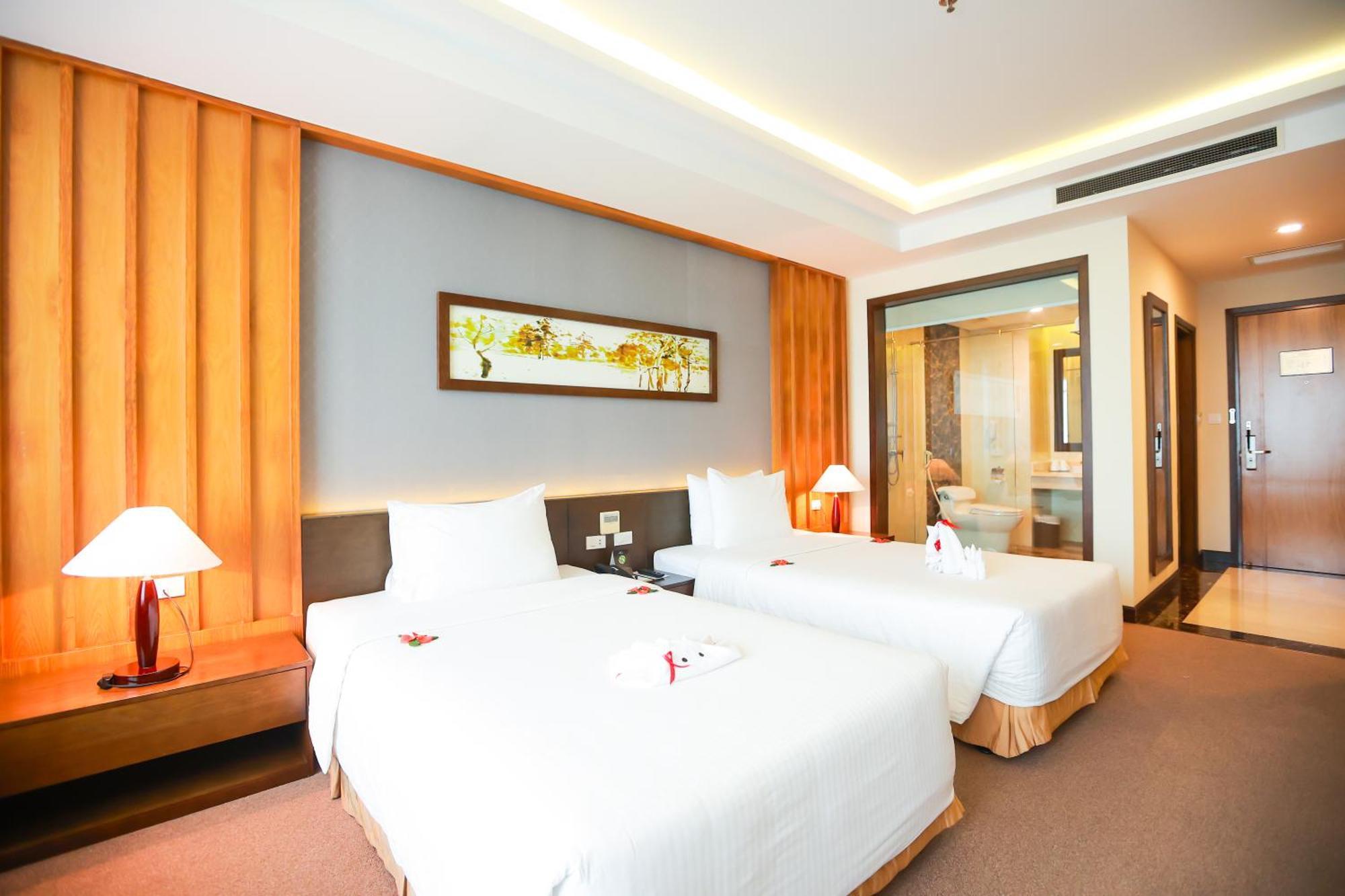 Muong Thanh Luxury Nhat Le Hotel Dong Hoi Exterior photo