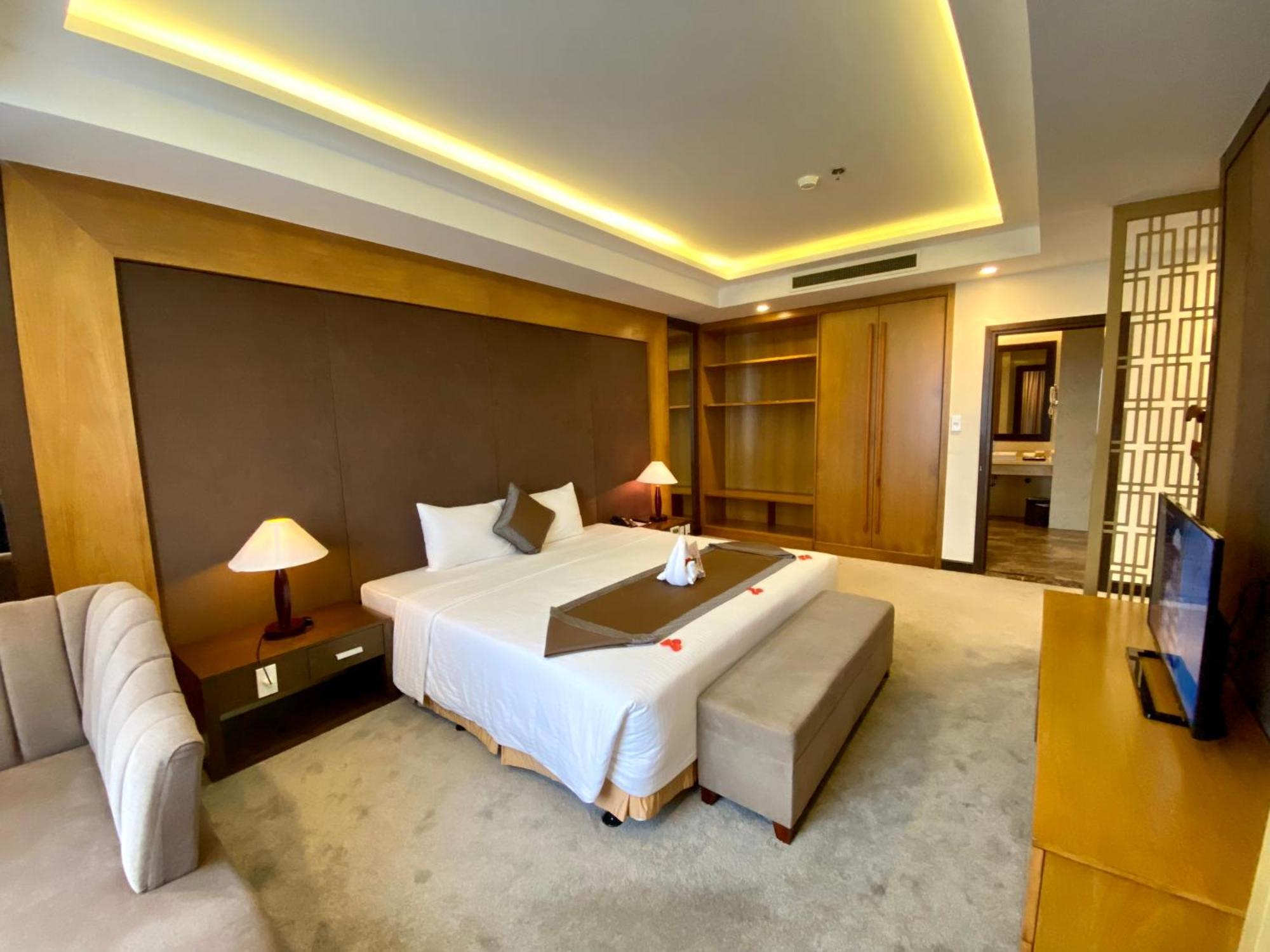 Muong Thanh Luxury Nhat Le Hotel Dong Hoi Exterior photo